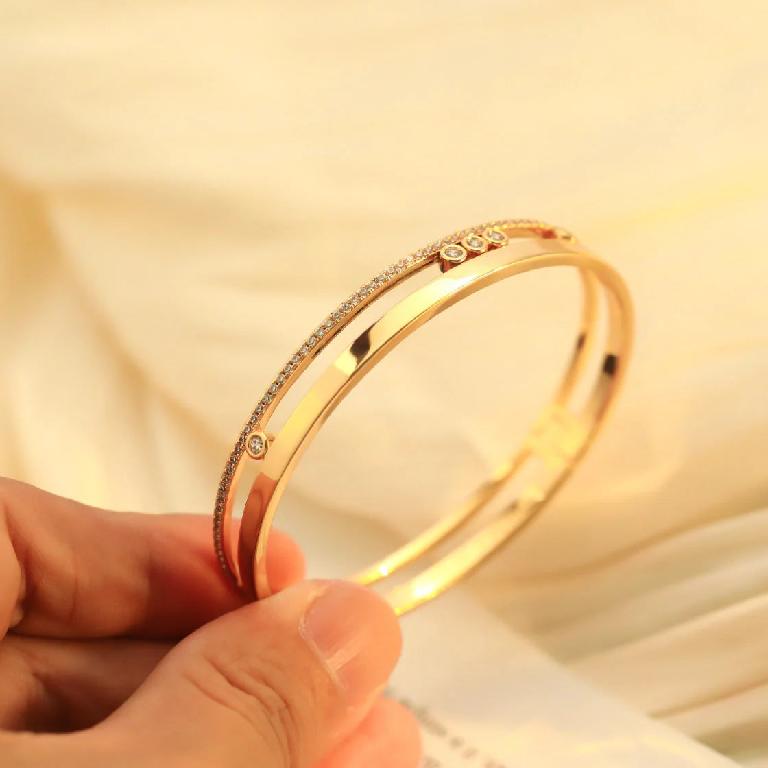 [Vintora]Move Romane Diamond Bangle Bracelet