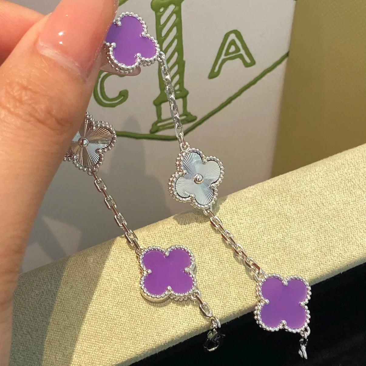 [Vintora] CLOVER 5 MOTIF VIOLET BRACELET COLLECTION
