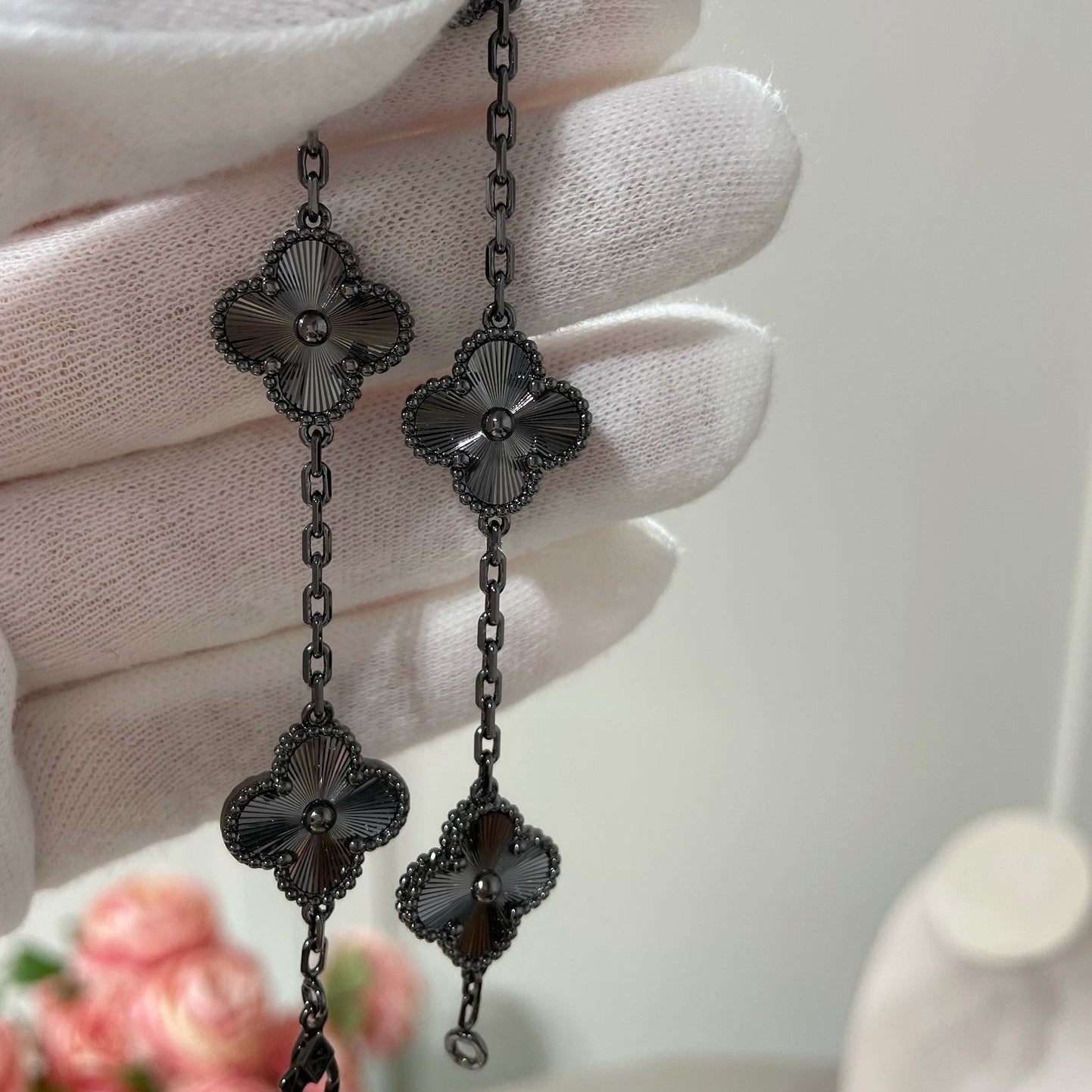 [Vintora]CLOVER 5 MOTIF BLACK BRACELET