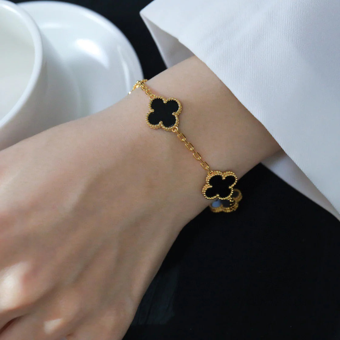 [Vintora] CLOVER 5 MOTIF ONYXS BRACELET COLLECTION