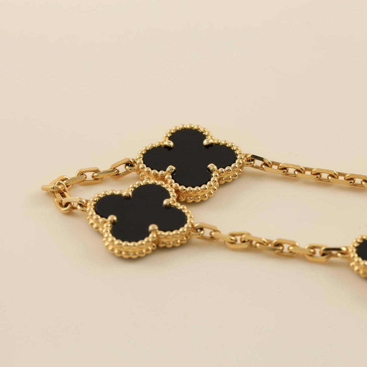 [Vintora] CLOVER 5 MOTIF ONYXS BRACELET COLLECTION