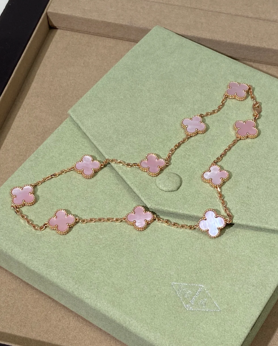 [Vintora Jewellery] Pink Necklace with Ten Clover Designs