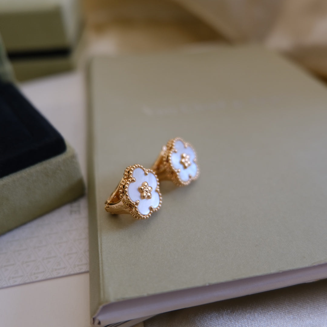 [Vintora]LUCKY PINK GOLD WHITE MOP EARRINGS