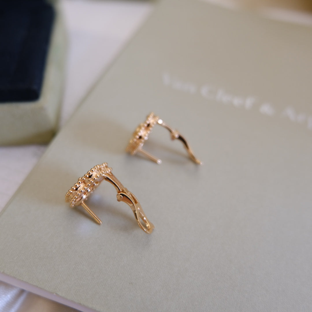 [Vintora]LUCKY PINK GOLD WHITE MOP EARRINGS