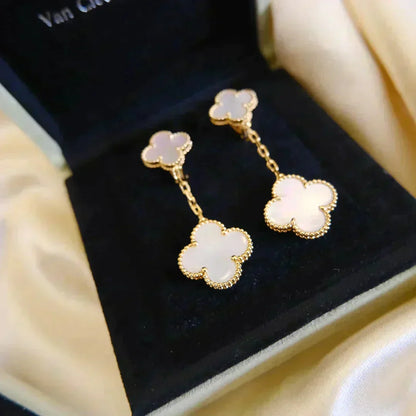 [Vintora]CLOVER 2 MOTIF WHITE MOP EARRINGS