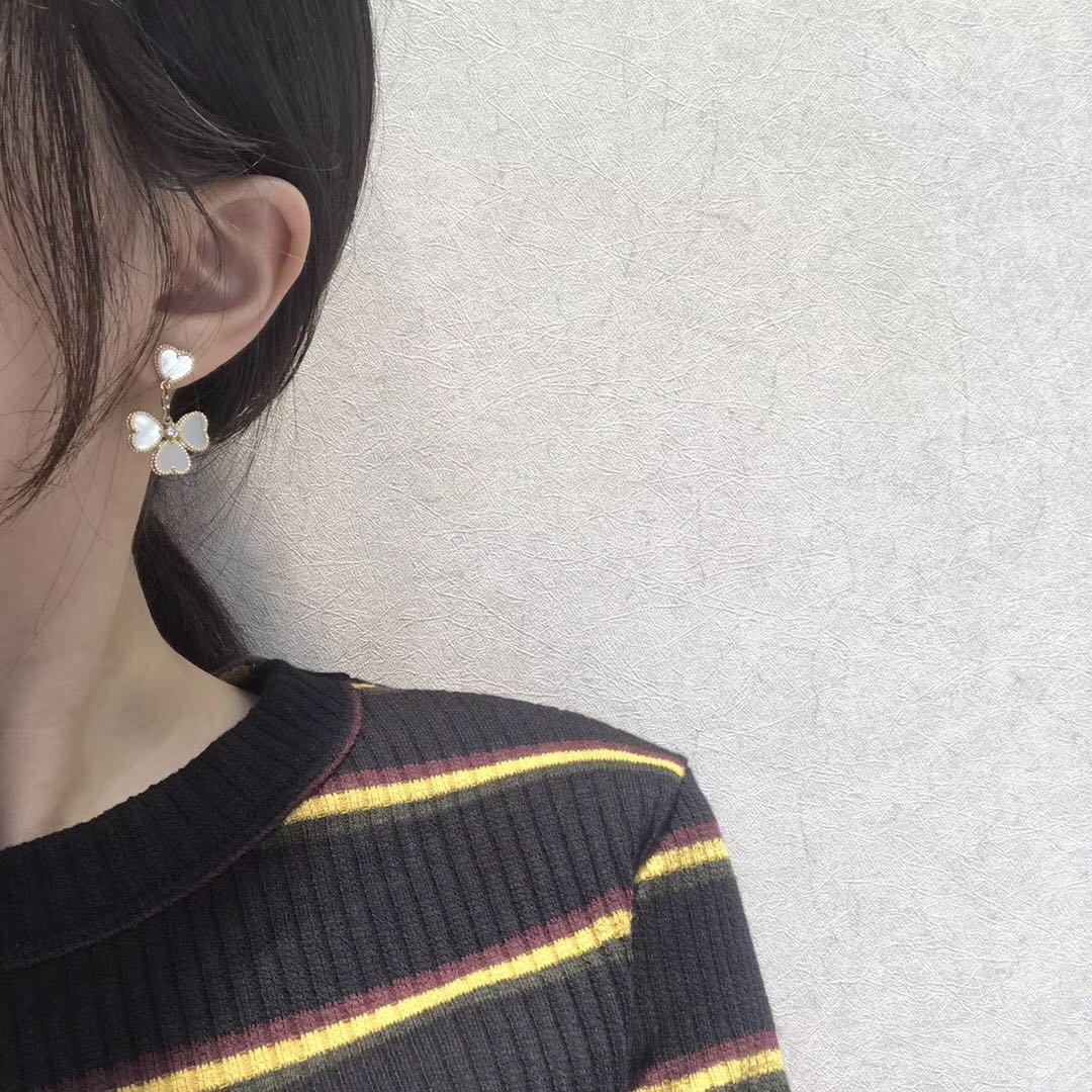 [Vintora]CLOVER SWEET WHITE MOP EARRINGS