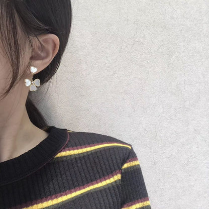 [Vintora]CLOVER SWEET WHITE MOP EARRINGS