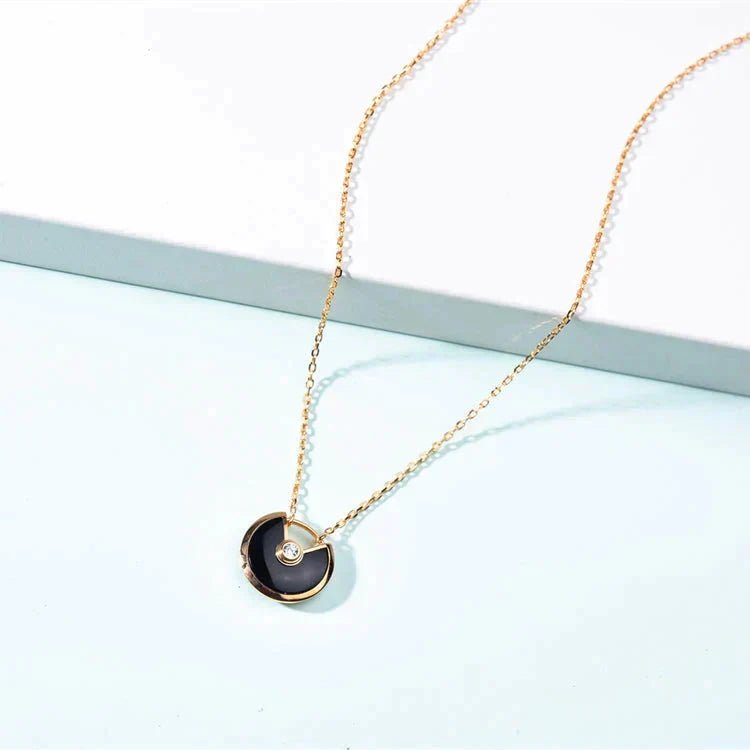 [Vintora]AMULETTE GOLD CARNELIAN ONYX NECKLACE