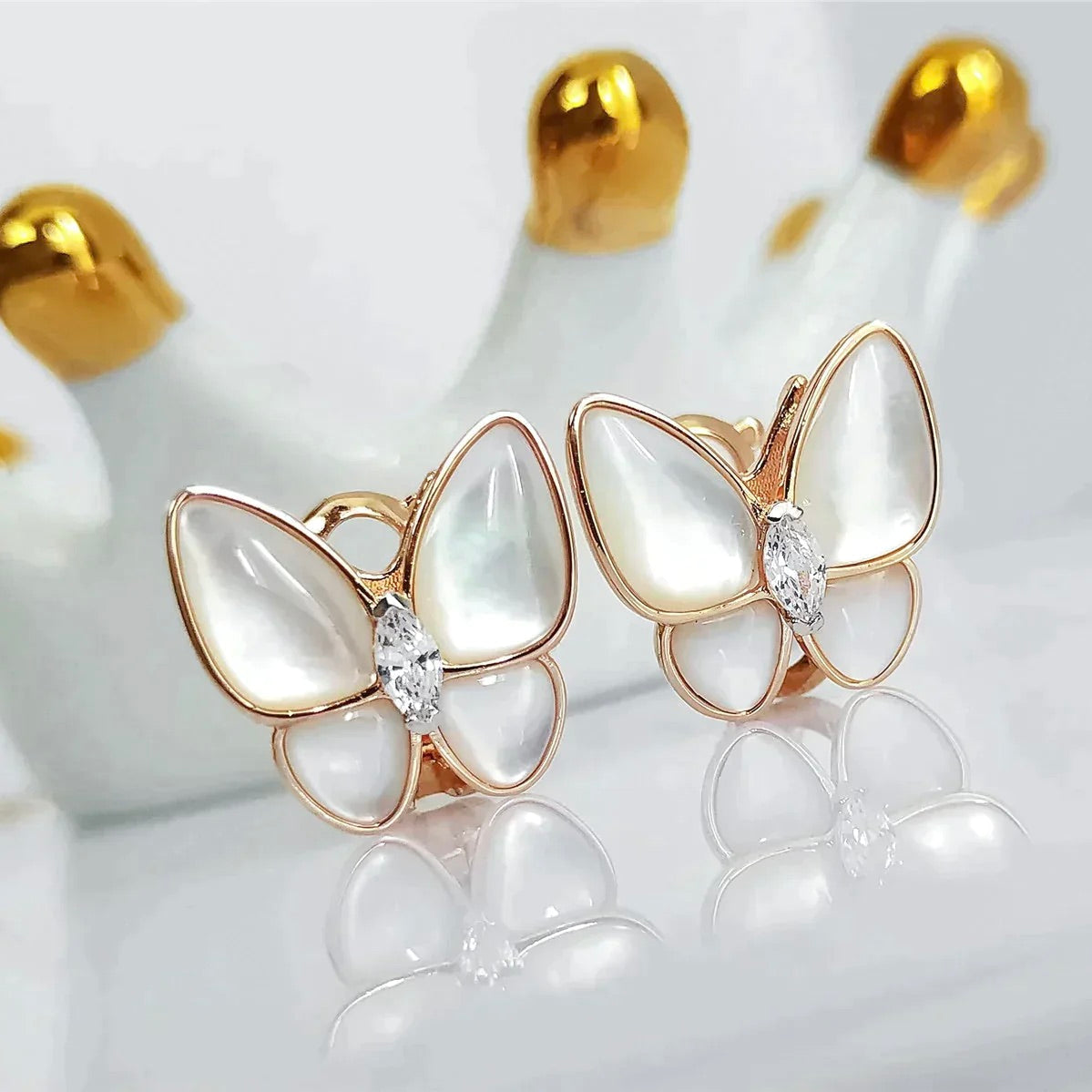 [Vintora]BUTTERFLY MOP DIAMOND EARRINGS