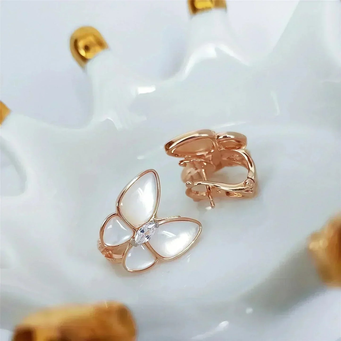[Vintora]BUTTERFLY MOP DIAMOND EARRINGS