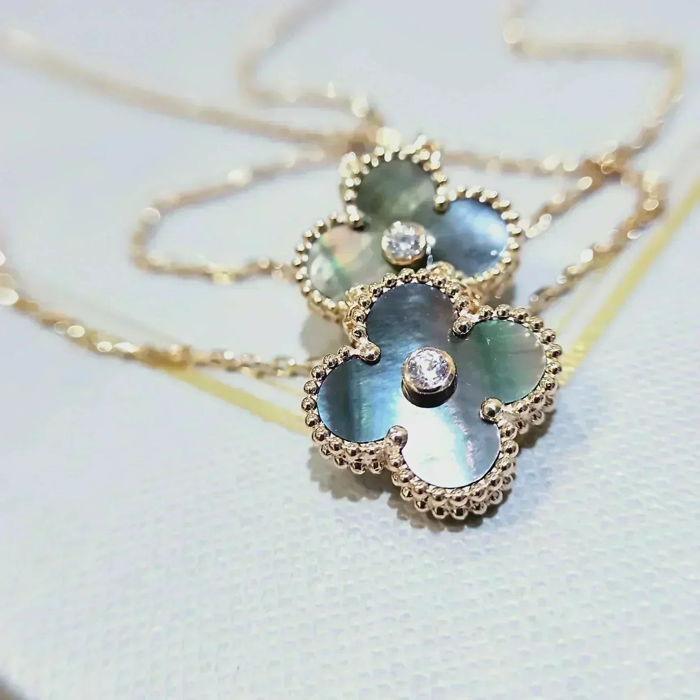 [Vintora]CLOVER 15MM DIAMOND AND MOTHER-OF-GREY NECKLACE