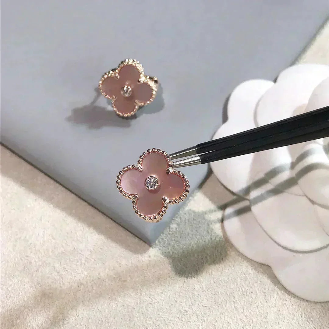 [Vintora]CLOVER MEDIUM 1 MOTIFS  PINK MOP DIAMOND EARRINGS