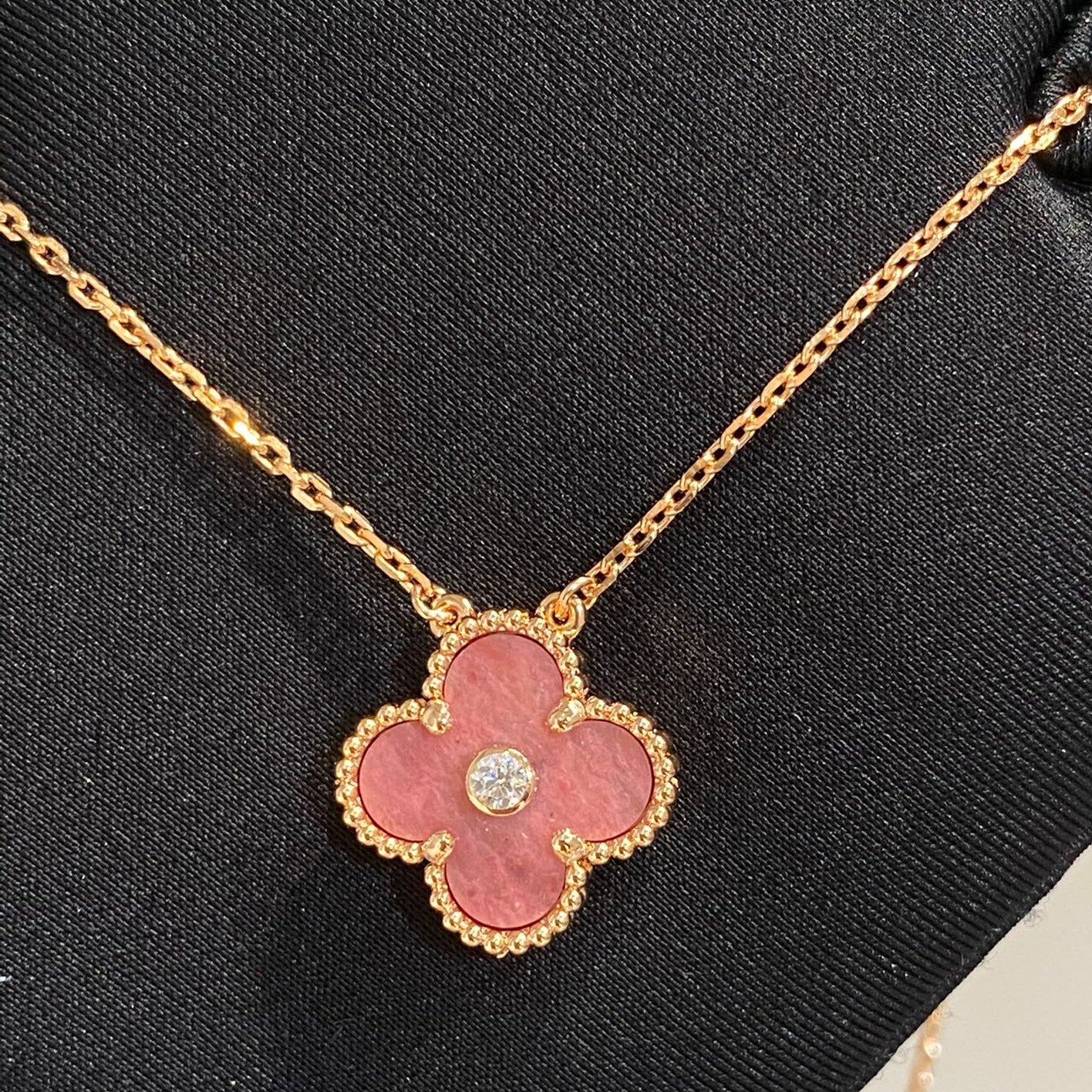 [Vintora]CLOVER 15MM DIAMOND RHODONITE NECKLACE