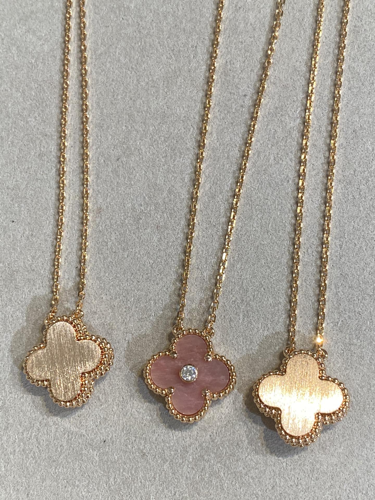 [Vintora]CLOVER 15MM DIAMOND RHODONITE NECKLACE