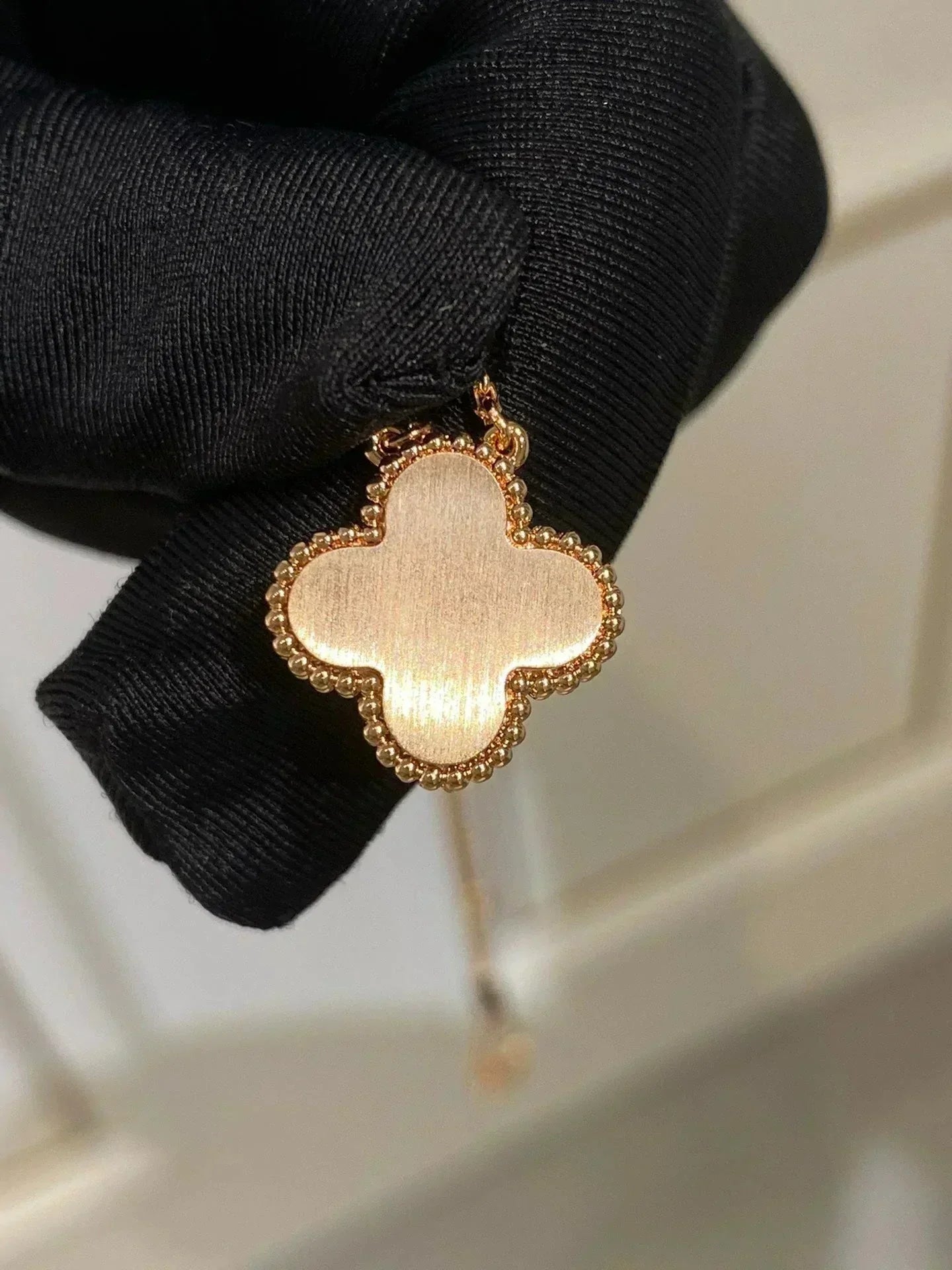 [Vintora]CLOVER 15MM DIAMOND RHODONITE NECKLACE