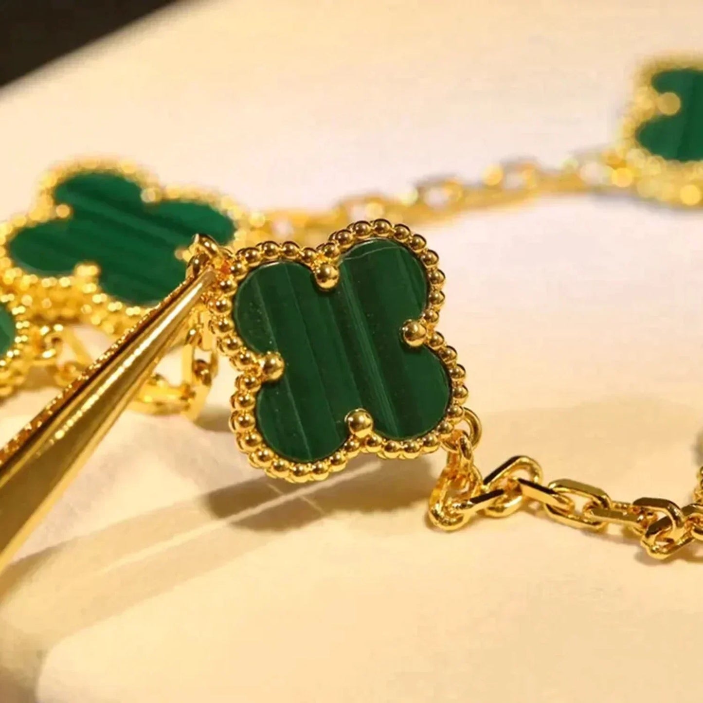 [Vintora] CLOVER 5 MOTIF MALACHITE BRACELET COLLECTION