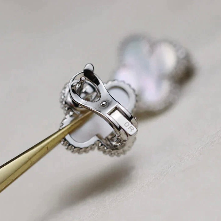 [Vintora]CLOVER MEDIUM 1 MOTIFS  WHITE MOP EARRINGS SILVER