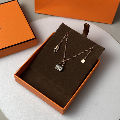 [Vintora]CONSTANCE BLACK PEDANT PINK GOLD NECKLACE