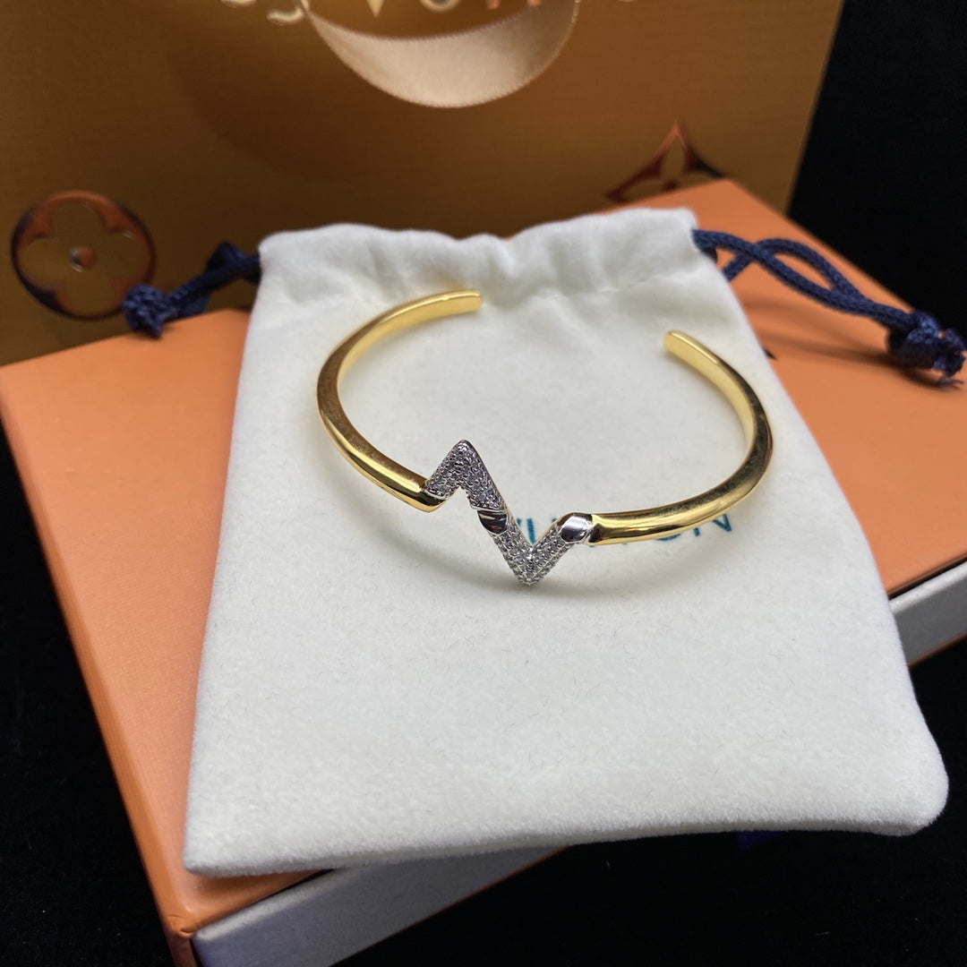 [Vintora]VOLTE UPSITE DOWN DIAMOND GOLD OPEN BRACELET
