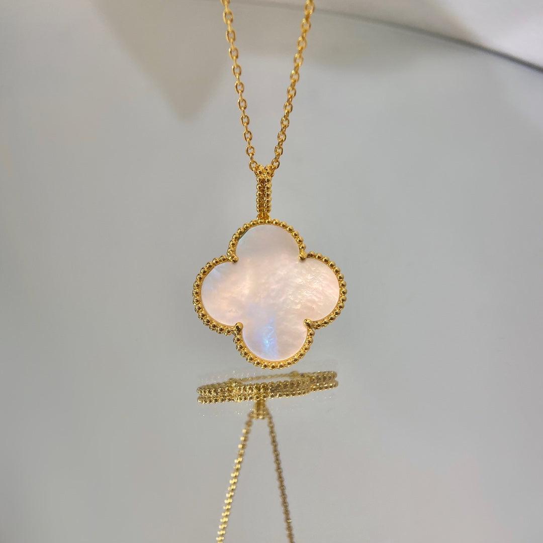 [Vintora]CLOVER 25MM MOP LARGE PENDANT NECKLACE