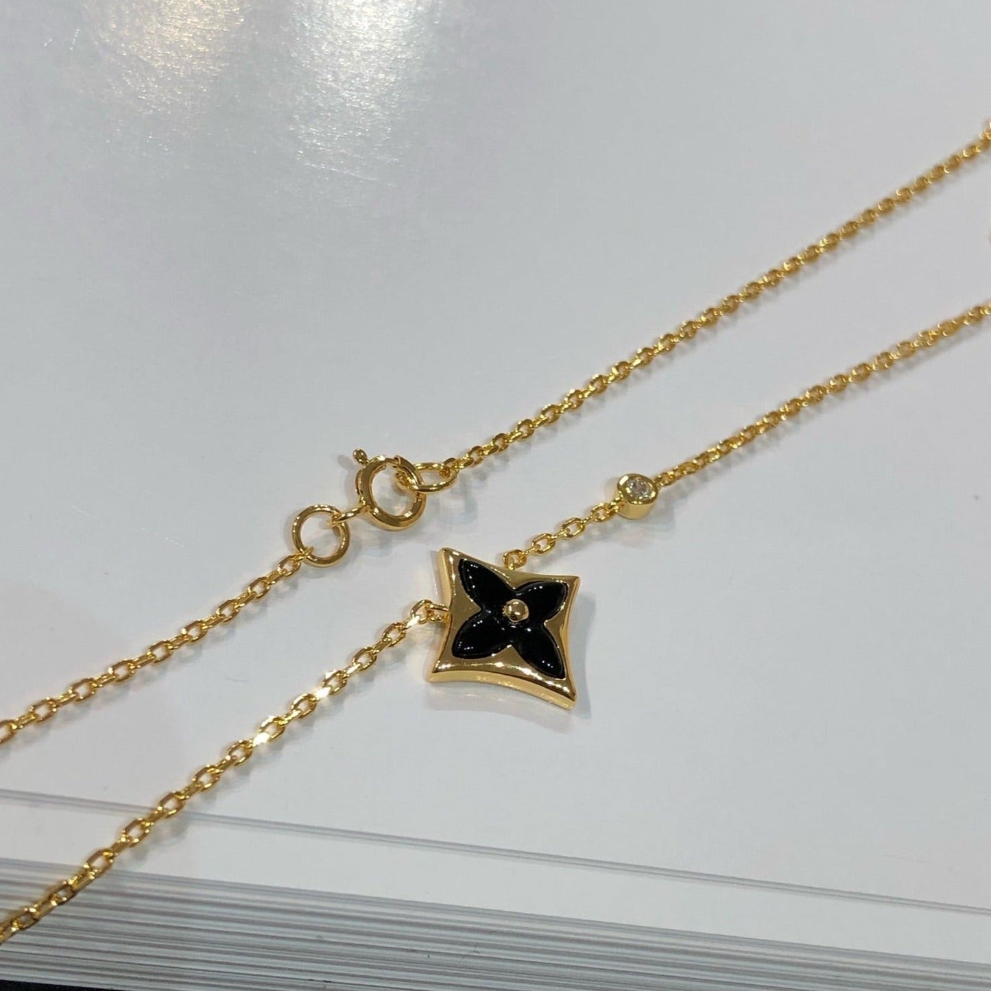 [Vintora]STAR BLACK MOP NECKLACE