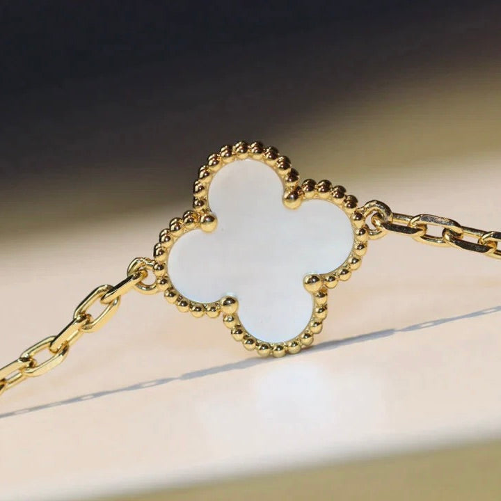 [Vintora]CLOVER 20 MOTIFS WHITE MOP NECKLACE