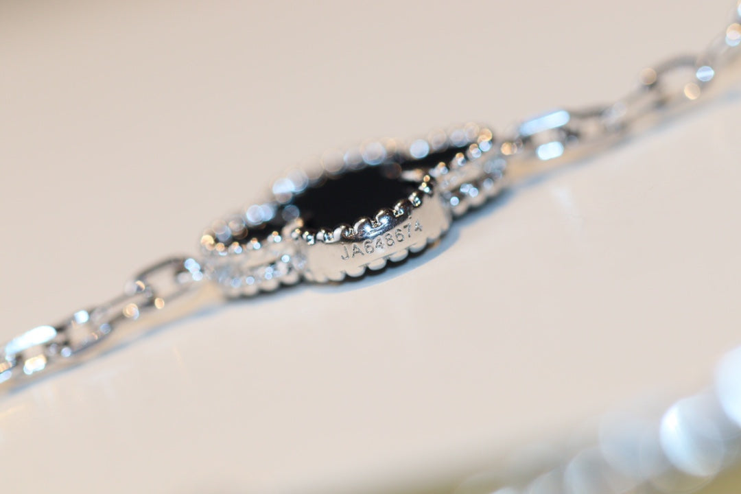 [Vintora]CLOVER 20 MOTIFS ONYX DIAMOND SILVER
