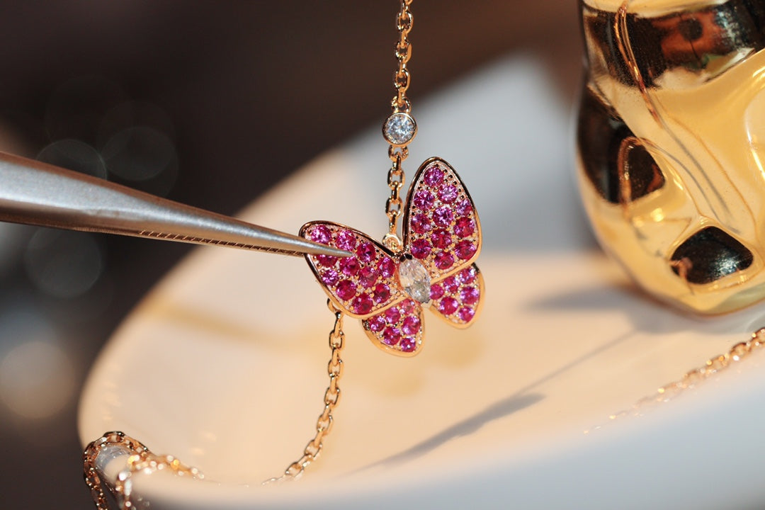 [Vintora]BUTTERFLY RED DIAMOND Vintora GOLD NECKLACE