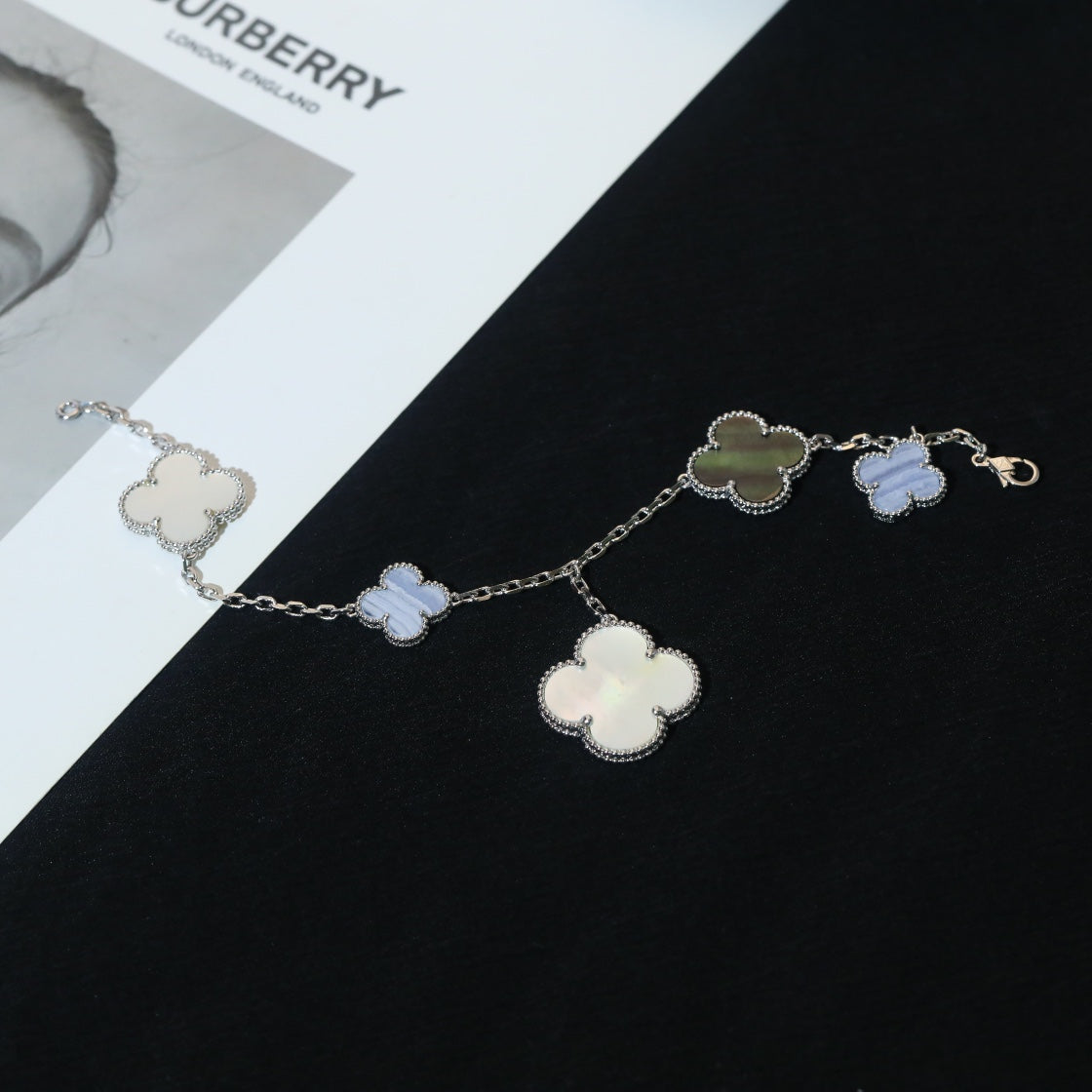 [Vintora]CLOVER BRACELET 5 MOTIFS MOP CHALCEDONY SILVER