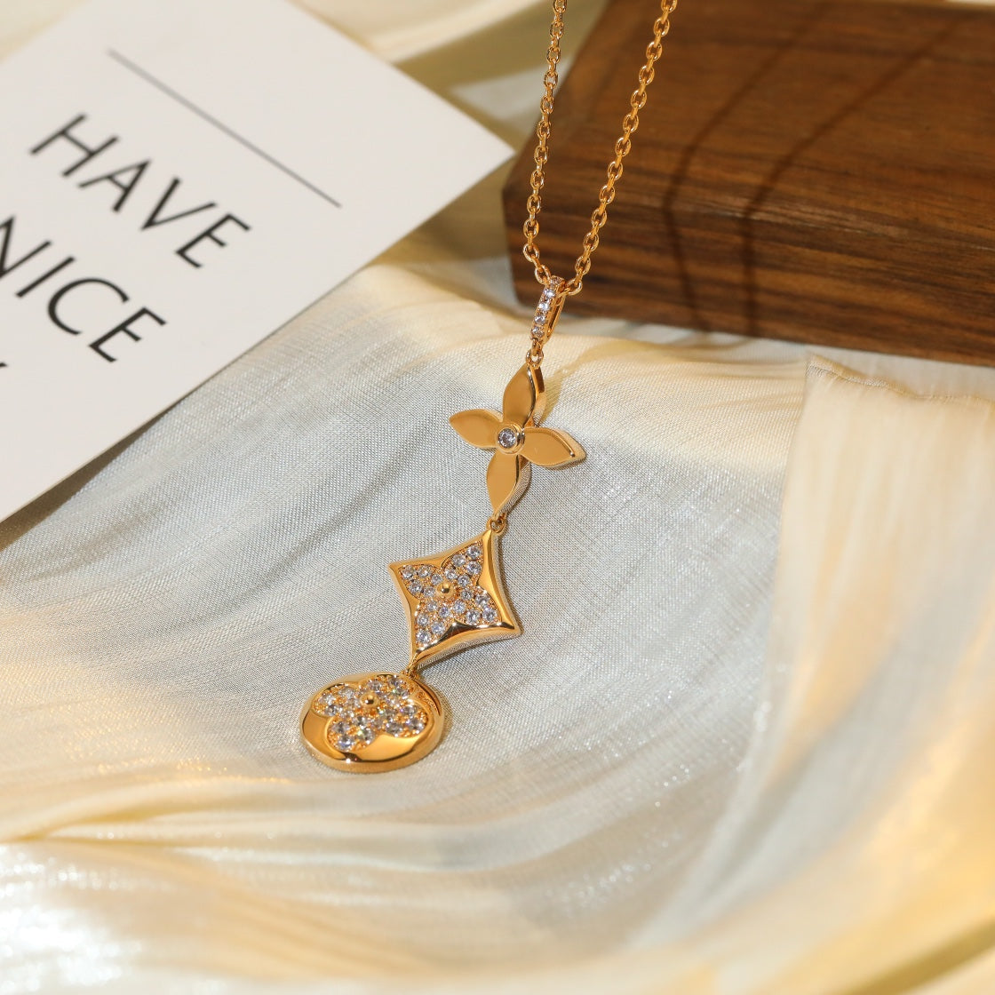 [Vintora]STAR AND SUN DIAMOND PINK GOLD NECKLACE