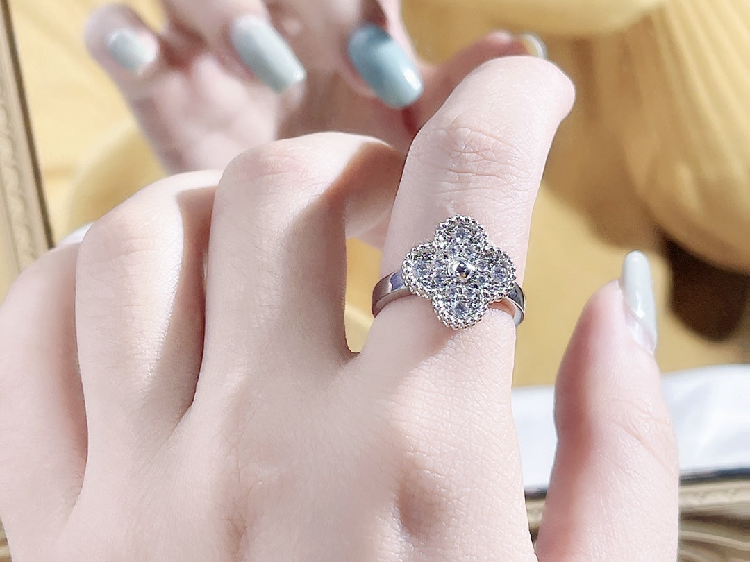 [Vintora]CLOVER DIAMOND RING