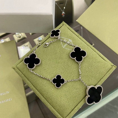[Vintora]CLOVER 5 MOTIFS SIVLER ONYX BRACELET
