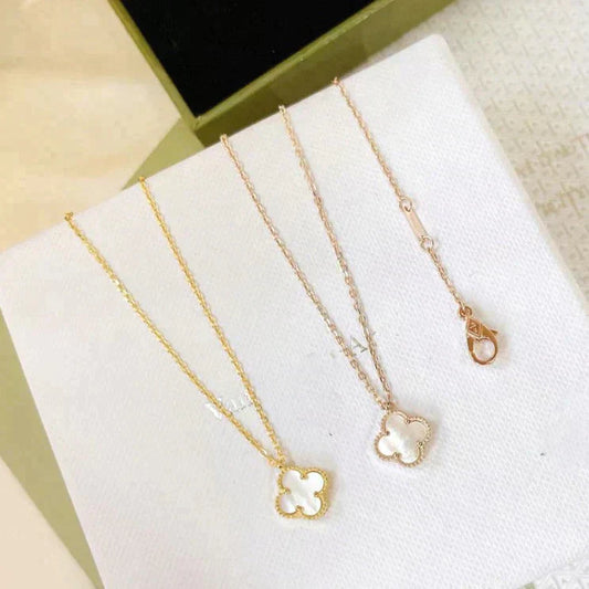 [Vintora]CLOVER MINI 9.5MM WHITE MOTHER-OF-PEARL NECKLACE