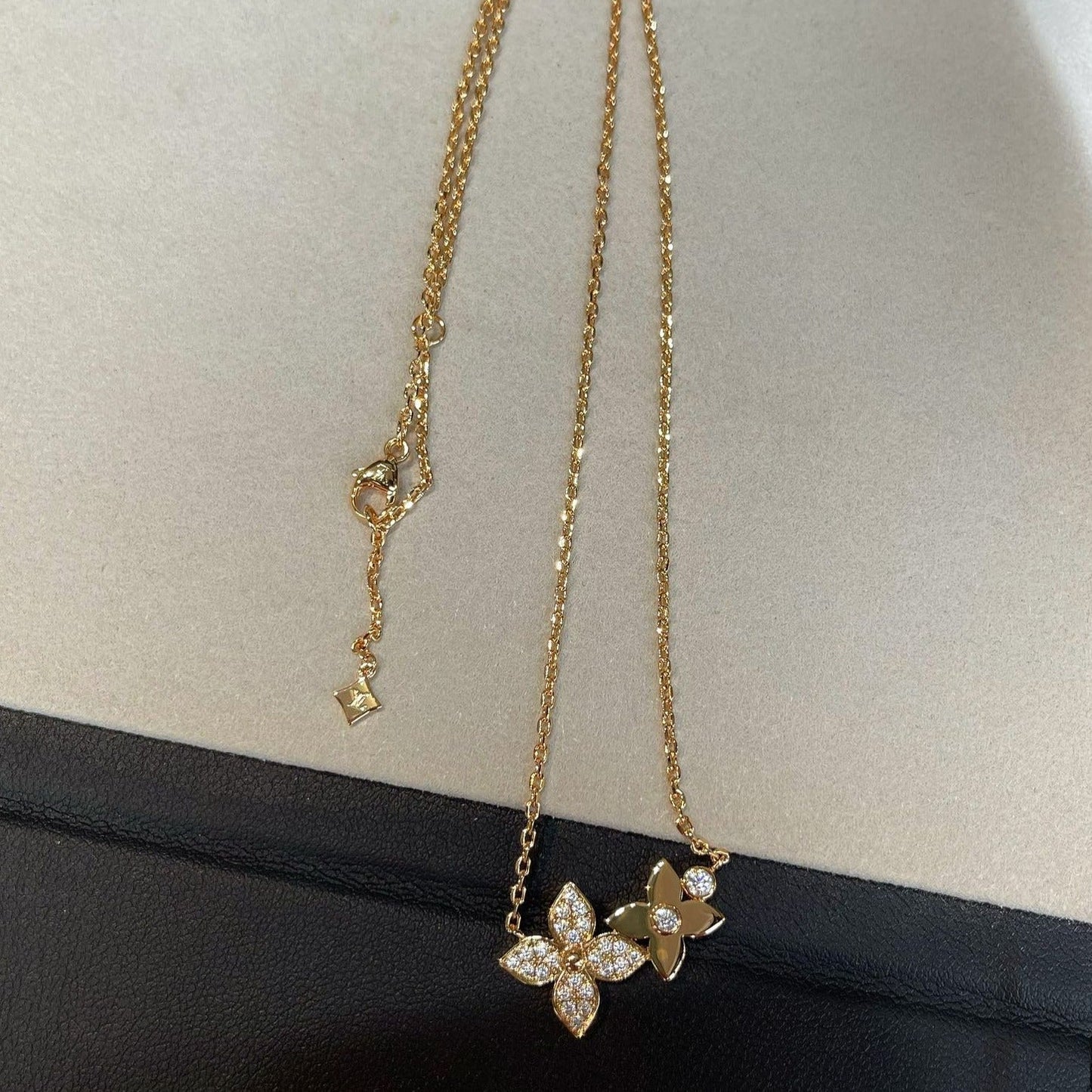 [Vintora]STAR BLOSSOM NECKLACE PINK GOLD DIAMONDS