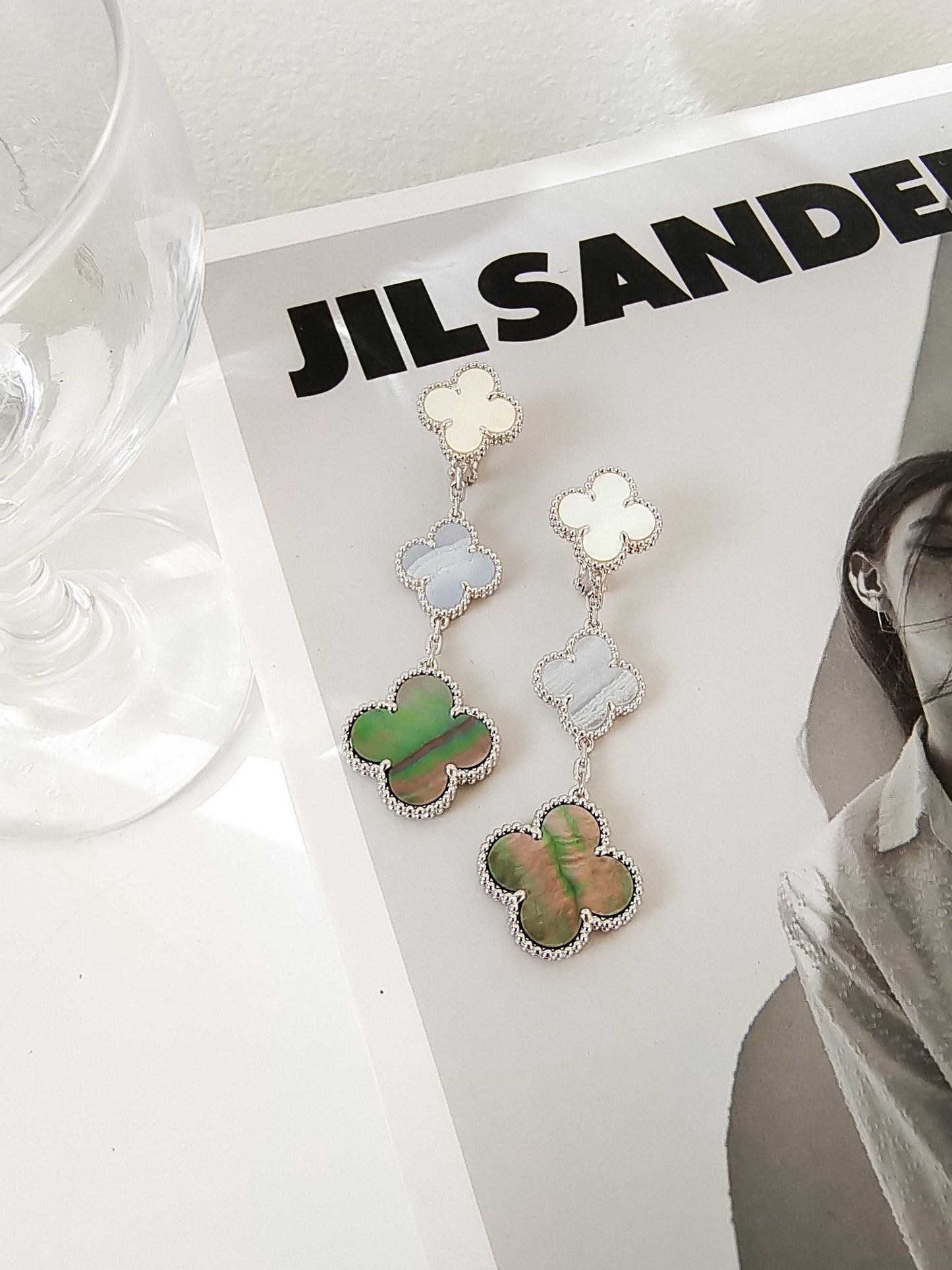 [Vintora]CLOVER 3 MOTIFS CHALCEDONY DARK MOP SILVER EARRINGS