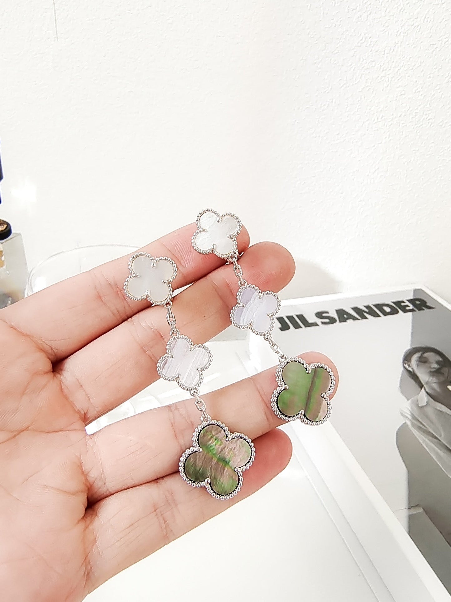 [Vintora]CLOVER 3 MOTIFS CHALCEDONY DARK MOP SILVER EARRINGS