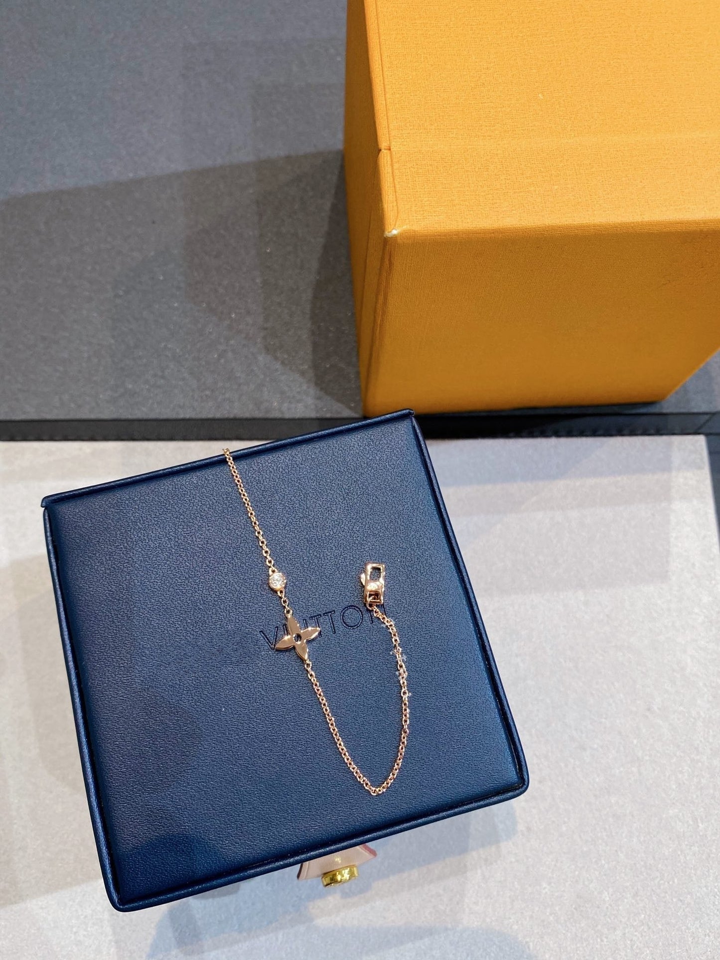 [Vintora]STAR DIAMOND PINK GOLD BRACELET