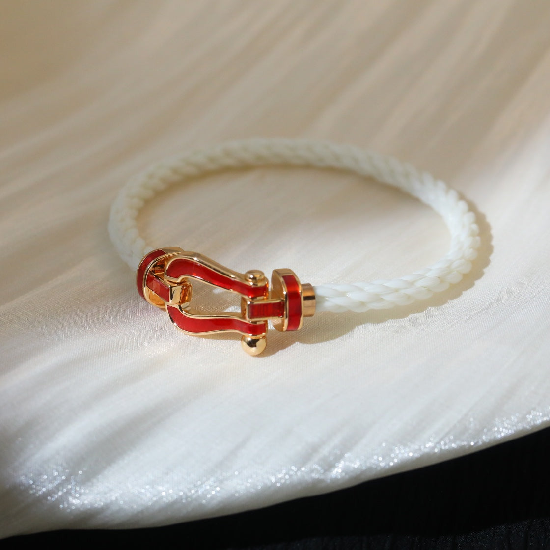 [Vintora]FORCE 10 WHITE TEXTILE DIAMOND PAVED