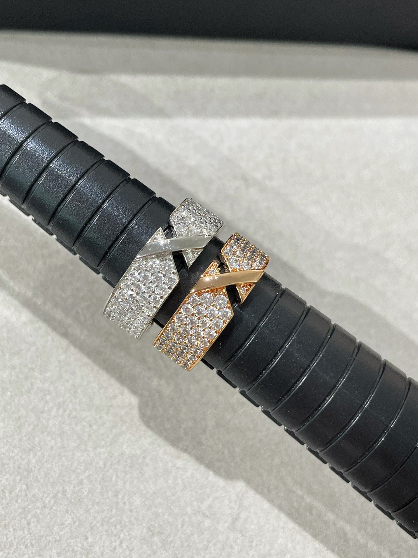 [Vintora]LIENS EVIDENCE  DIAMOND PAVED RING