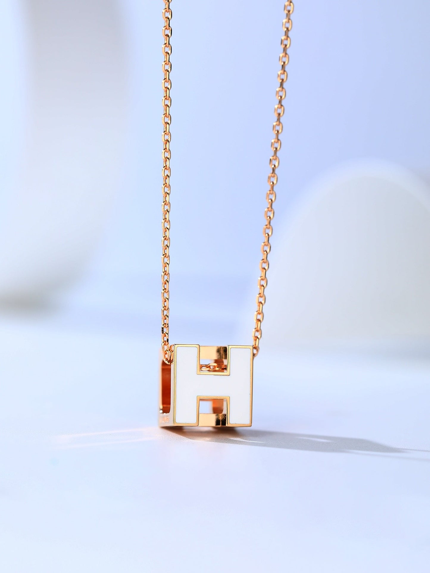 [Vintora]H CAGE PINK GOLD NECKLACE