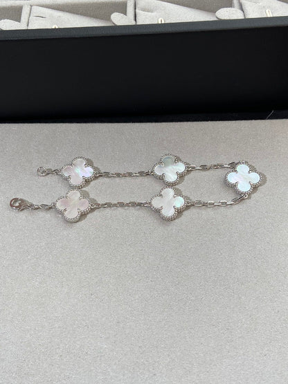 [Vintora]CLOVER WHITE PEARL MOP 5 MOTIF BRACELET COLLECTION