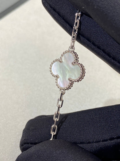 [Vintora]CLOVER WHITE PEARL MOP 5 MOTIF BRACELET COLLECTION