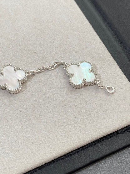 [Vintora]CLOVER WHITE PEARL MOP 5 MOTIF BRACELET COLLECTION