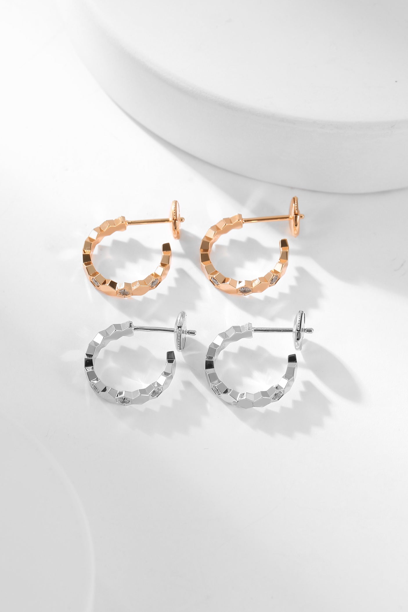 [Vintora]BEE LOVE DIAMOND HOOP EARRINGS