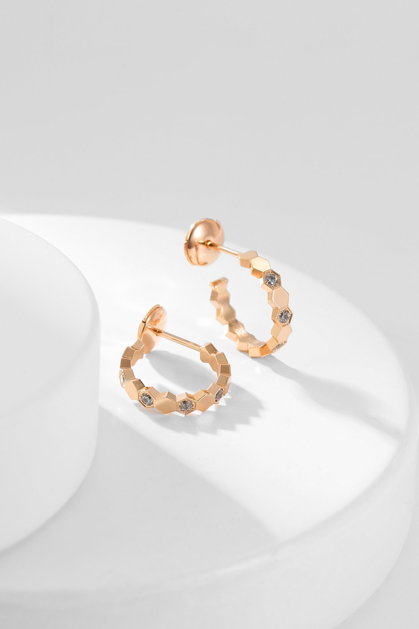 [Vintora]BEE LOVE DIAMOND HOOP EARRINGS