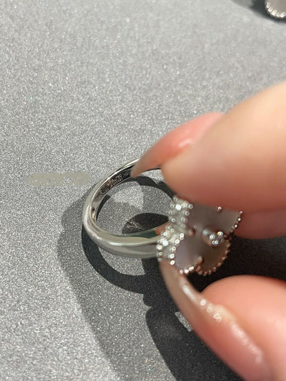 [Vintora]CLOVER SILVER MOP DIAMOND RING