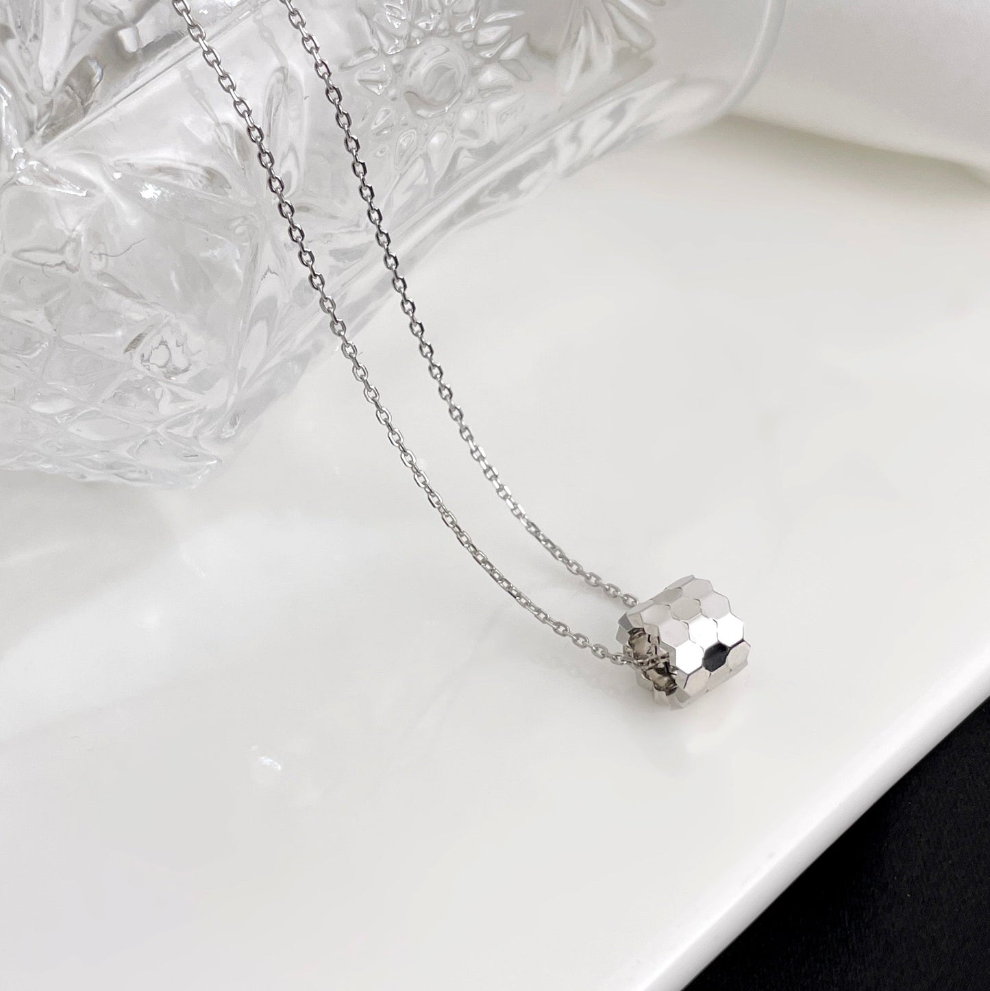 [Vintora]BEE MINI NECKLACE