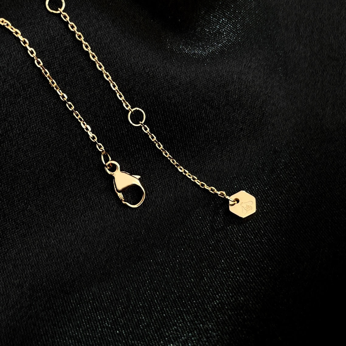 [Vintora]BEE MINI NECKLACE
