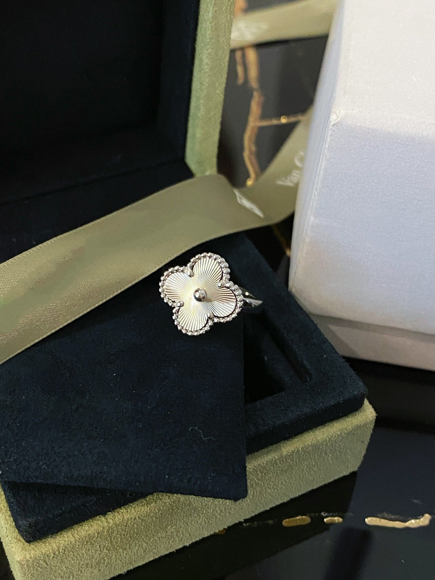 [Vintora]CLOVER SILVER RING