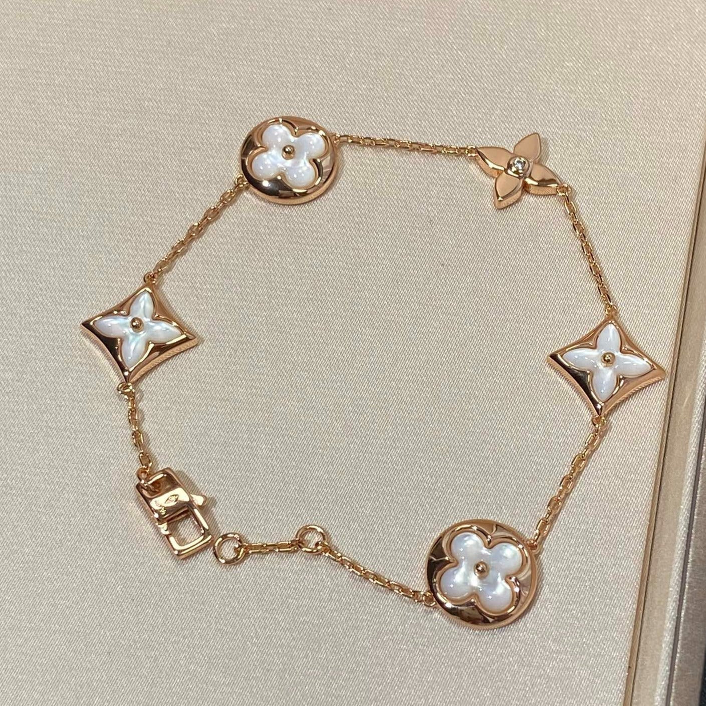 [Vintora]STAR AND SUN 5 MOTIF MOP PINK GOLD BRACELET